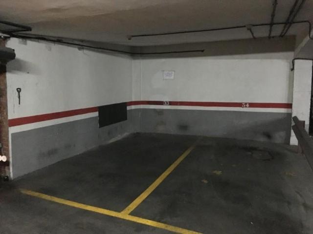Parking en venta en Barcelona, La Prosperitat photo 0