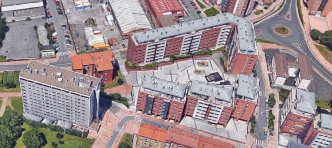 Garaje en venta en Barakaldo, Lutxana photo 0