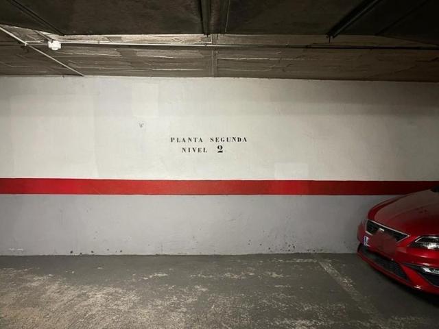 Parking en venta en Santa Coloma de Gramenet, Fondo photo 0