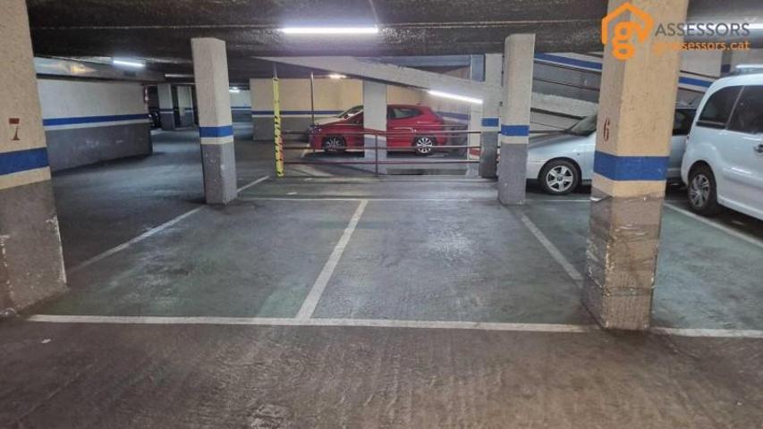 Garaje en venta en Barcelona, La Prosperitat photo 0