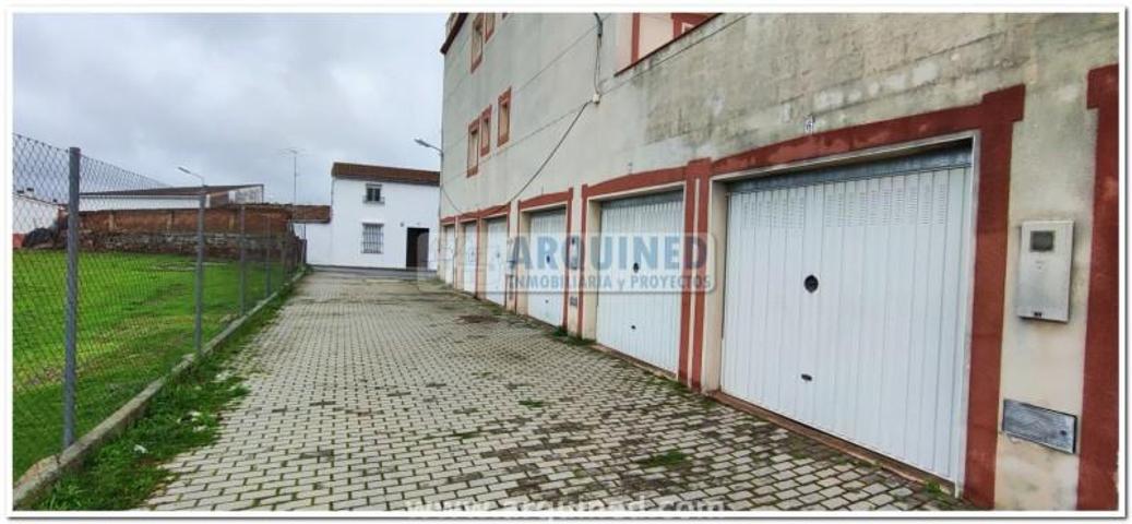 Garaje en venta en Fregenal de la Sierra, Fregenal De La Sierra photo 0