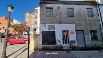 Casa en venta en Fabero, Fabero photo 0