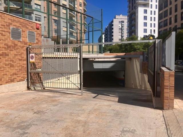 Parking en venta en Valencia, Camí Fondo photo 0