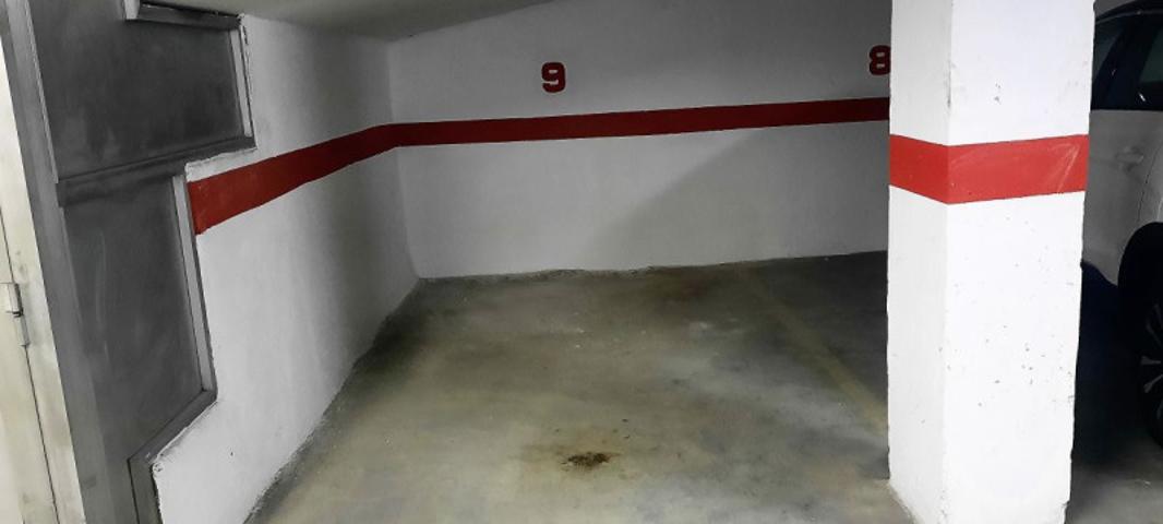 Garaje en venta en Cambrils, Puerto photo 0