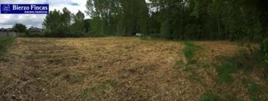 Terreno en venta en Ponferrada, Dehesas photo 0