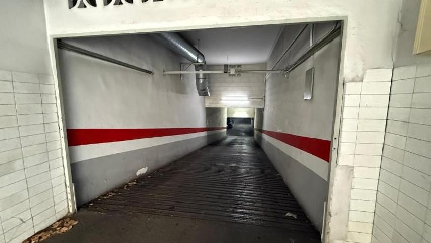 Parking en venta en Valencia, Patraix photo 0