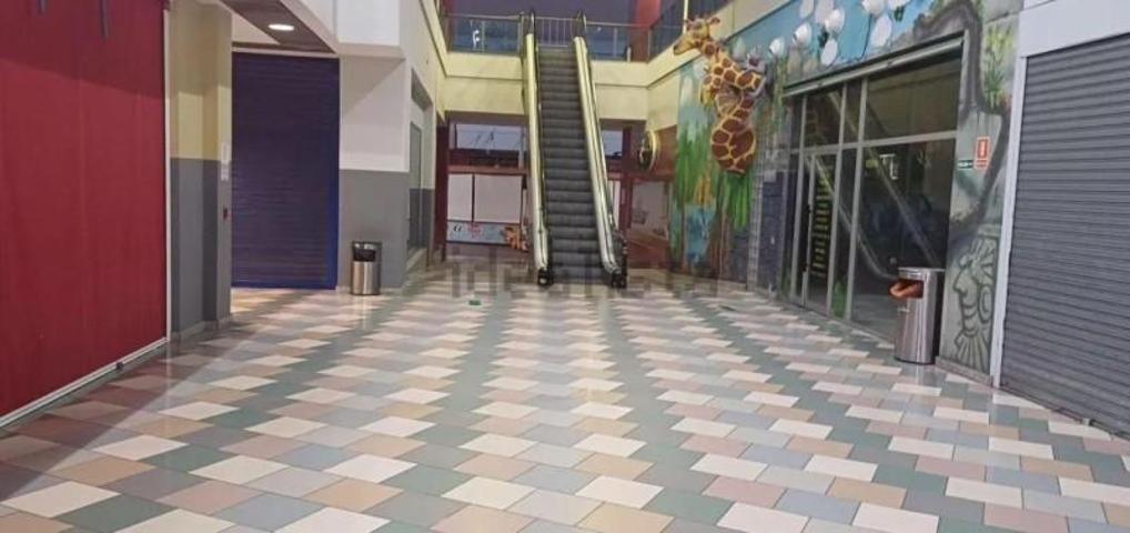 Local comercial en venta en Don Benito, Las Cumbres photo 0