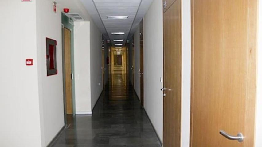 Oficina en venta en Sevilla, AVDA VIA APIA photo 0