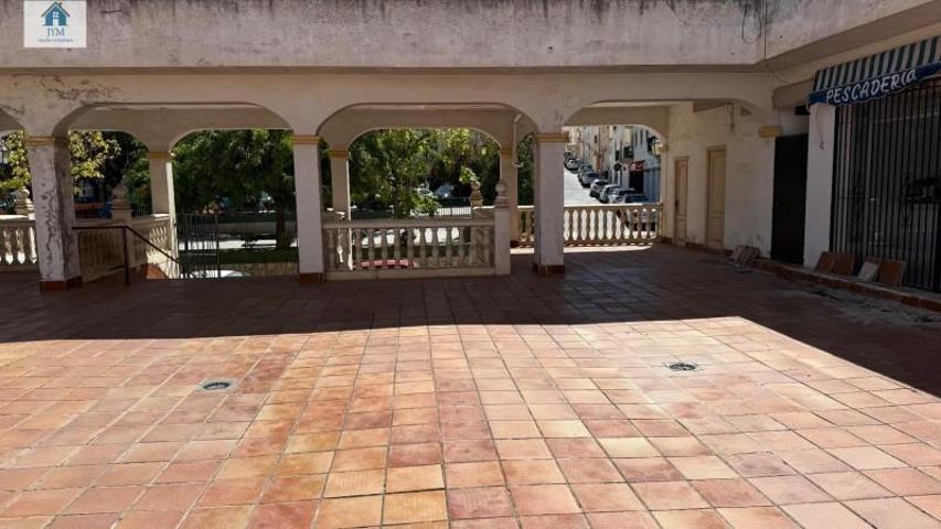 Local comercial en venta en Zubia, Centro photo 0