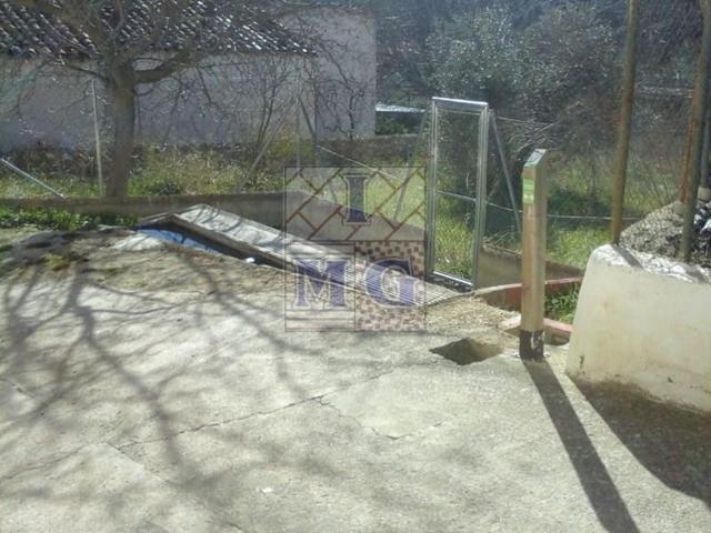 Terreno en venta en Yeste photo 0