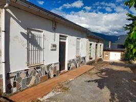 Casas de pueblo en venta en Molinaseca, Onamio photo 0