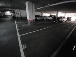 Parking en venta en Barcelona, Les Corts photo 0