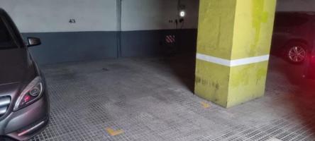 Parking en venta en Barcelona, Les Corts photo 0