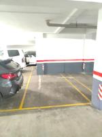 Parking en venta en Barcelona, Les Corts photo 0