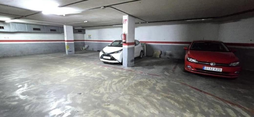 Garaje en venta en Barcelona, Hostafrancs photo 0