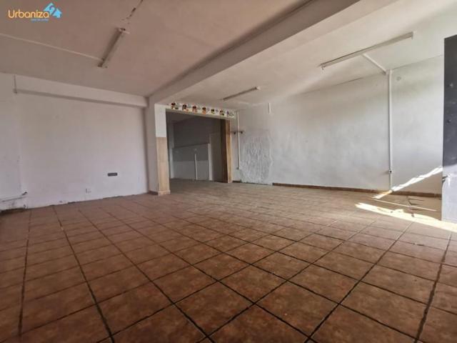 Local comercial en venta en Badajoz, Gurugú photo 0