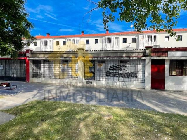 Local comercial en venta en Valladolid photo 0