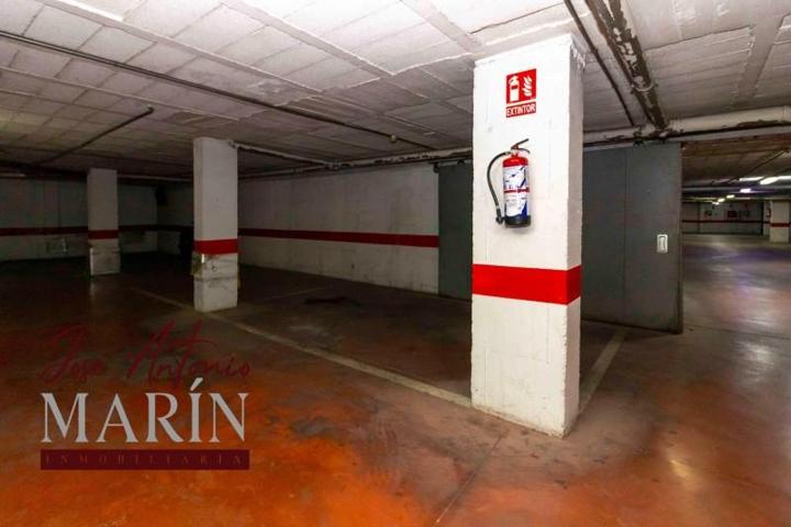 Garaje en venta en Badajoz, Valdepasillas photo 0