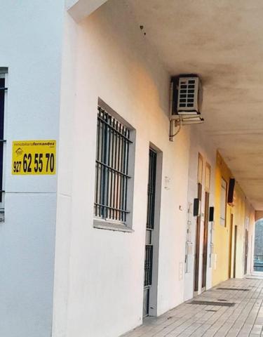 Local comercial en venta en Cáceres, ALDEA MORET photo 0