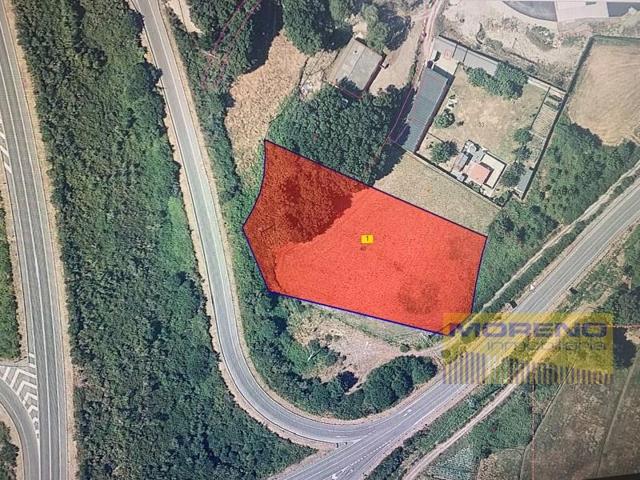 Terreno en venta en Sarria photo 0