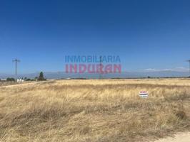 Chalet en venta en Navalmoral de la Mata photo 0