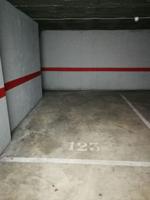 Parking en venta en Rubí, Mercat photo 0