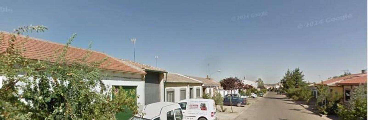 Adosada en venta en Alcolea de Calatrava, Castilla la mancha photo 0