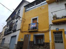 Adosada en venta en Torrejoncillo photo 0