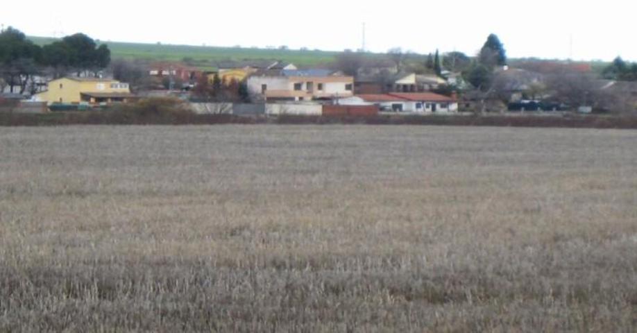 Terreno en venta en Villamiel de Toledo photo 0