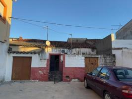 Casa en venta en Almoharín, Extremadura photo 0