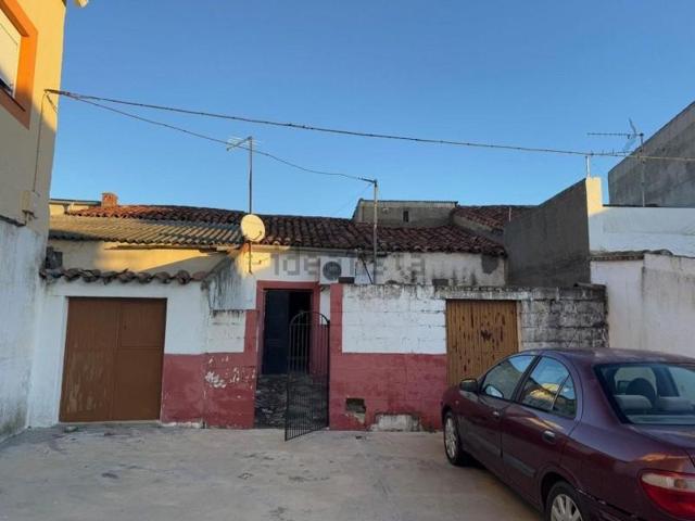 Casa en venta en Almoharín, Extremadura photo 0