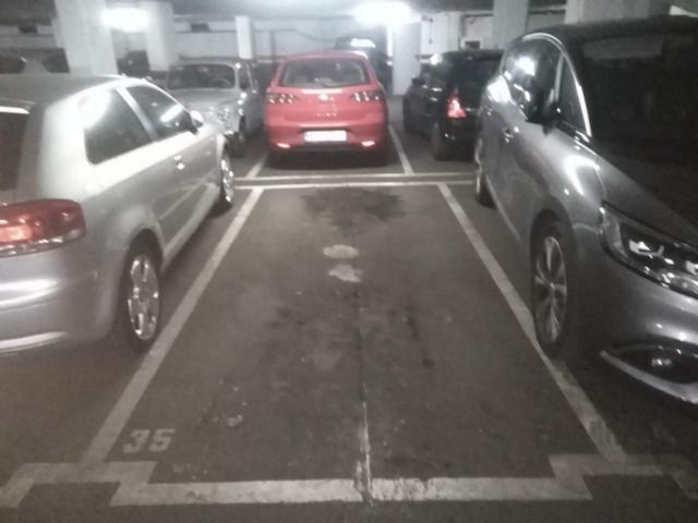 Parking en venta en Barcelona, Les Corts photo 0