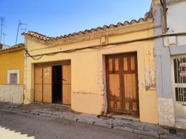 Casa en venta en Valdepeñas, Barrio Cachiporro photo 0