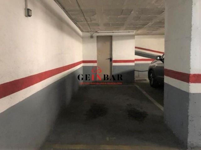 Parking en venta en Barcelona, Les Tres Torres photo 0
