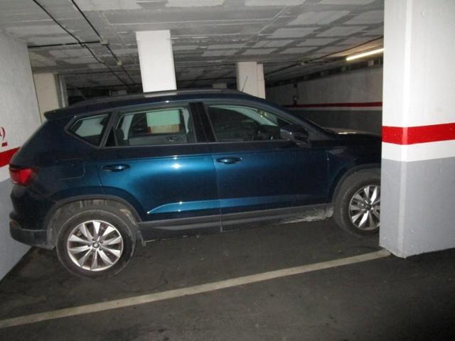 Parking en venta en Barcelona, La Bordeta photo 0