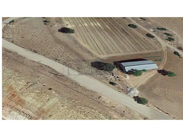 Nave industrial en venta en El Toboso photo 0