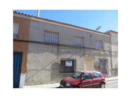 Casa en venta en La Puebla de Almoradiel photo 0