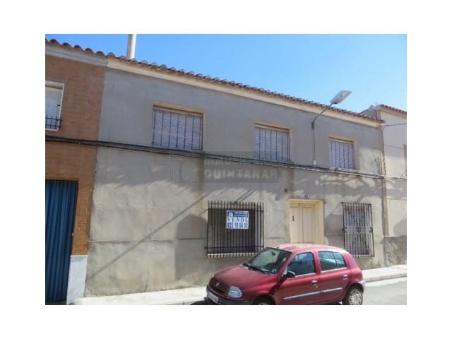 Casa en venta en La Puebla de Almoradiel photo 0