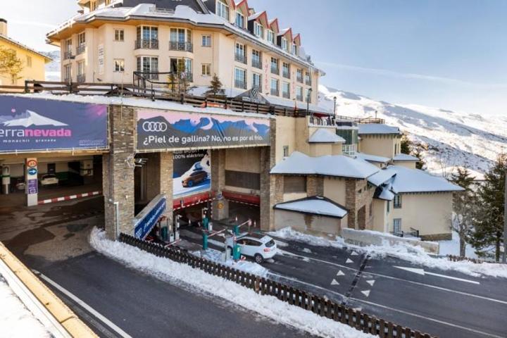 Garaje en venta en Monachil, PRADOLLANO SIERRA NEVADA photo 0