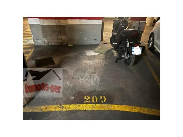 Parking en venta en Barcelona, El Clot photo 0
