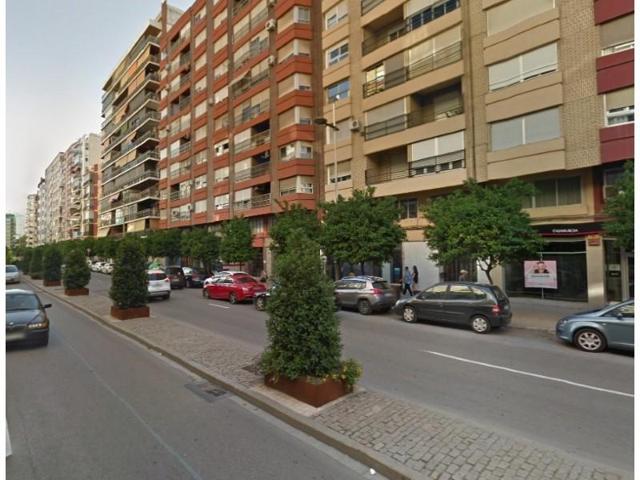 Garaje en venta en Alzira, La Avenida photo 0