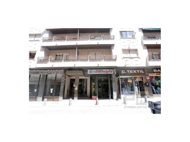 Local comercial en venta en Ávila photo 0