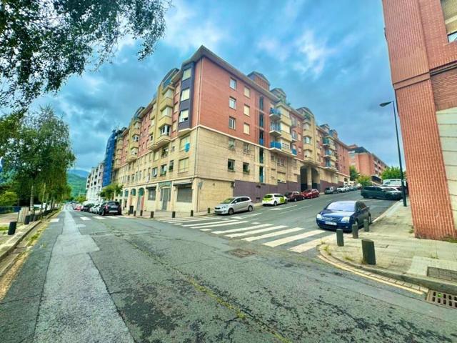 Garaje en venta en Bilbao, Txurdinaga photo 0