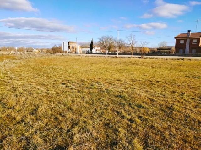 Terreno en venta en Barrio de Muñó, Celada del camino photo 0