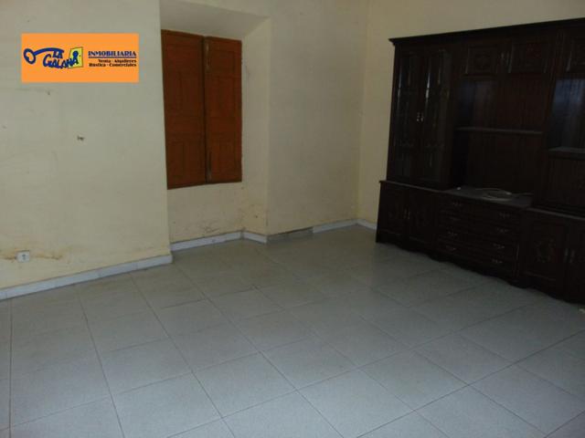 Piso en venta en Valdepeñas, Buena photo 0