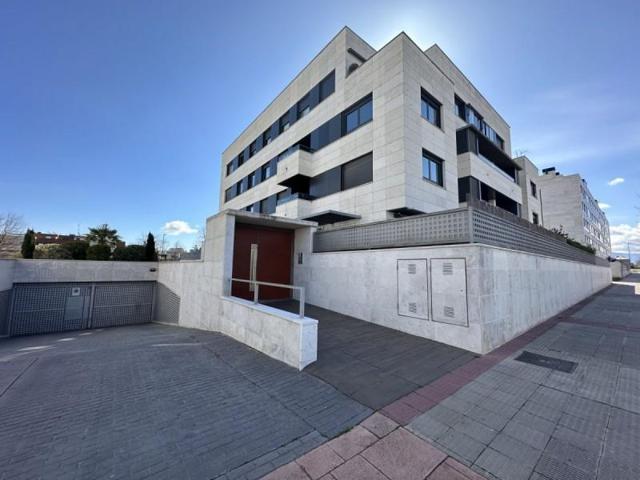 Garaje en venta en Logroño, La Guindalera photo 0