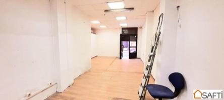 Local comercial en venta en Zaragoza photo 0