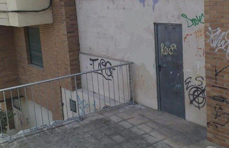 Local comercial en venta en Ponferrada, Centro photo 0