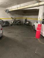 Parking en venta en Barcelona, La Salut photo 0