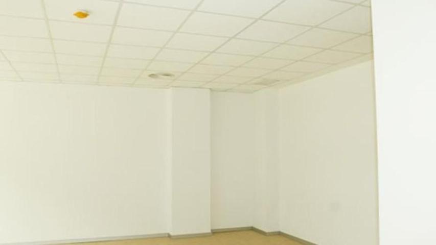 Oficina en venta en Sevilla, AVDA VIA APIA photo 0